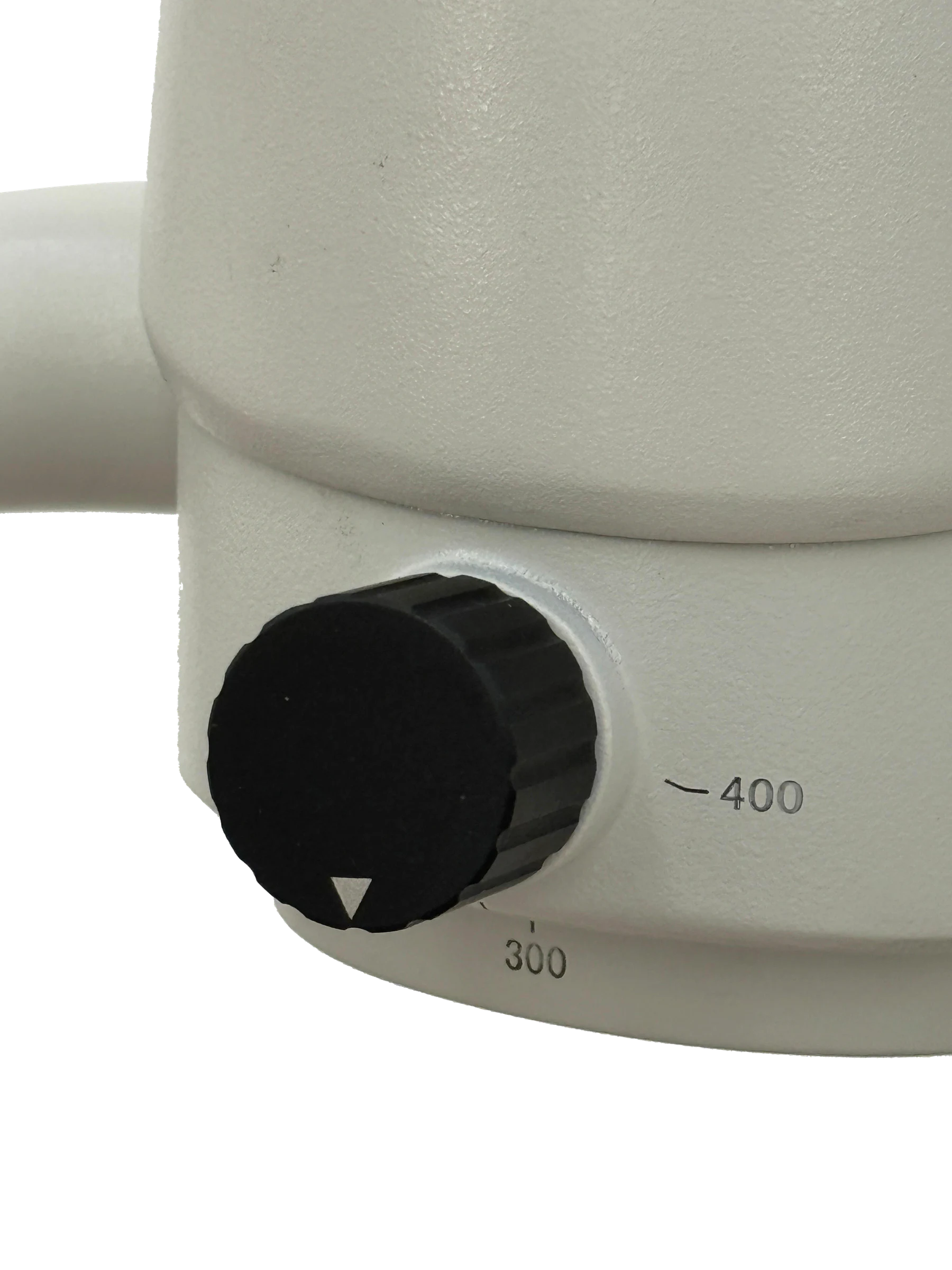 Control de distancia focal variable del microscopio Newton Z400